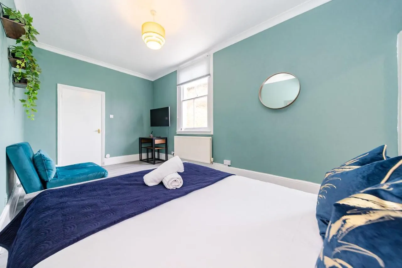 Central Hove Studio Bn315Bru03 0*, ברייטון