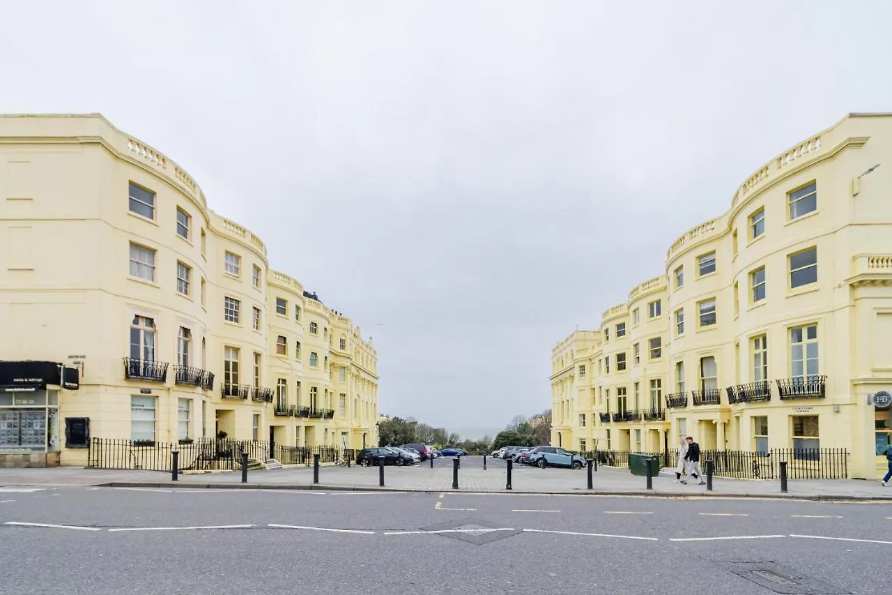 Central Hove Studio Bn315Bru03 0*, ברייטון
